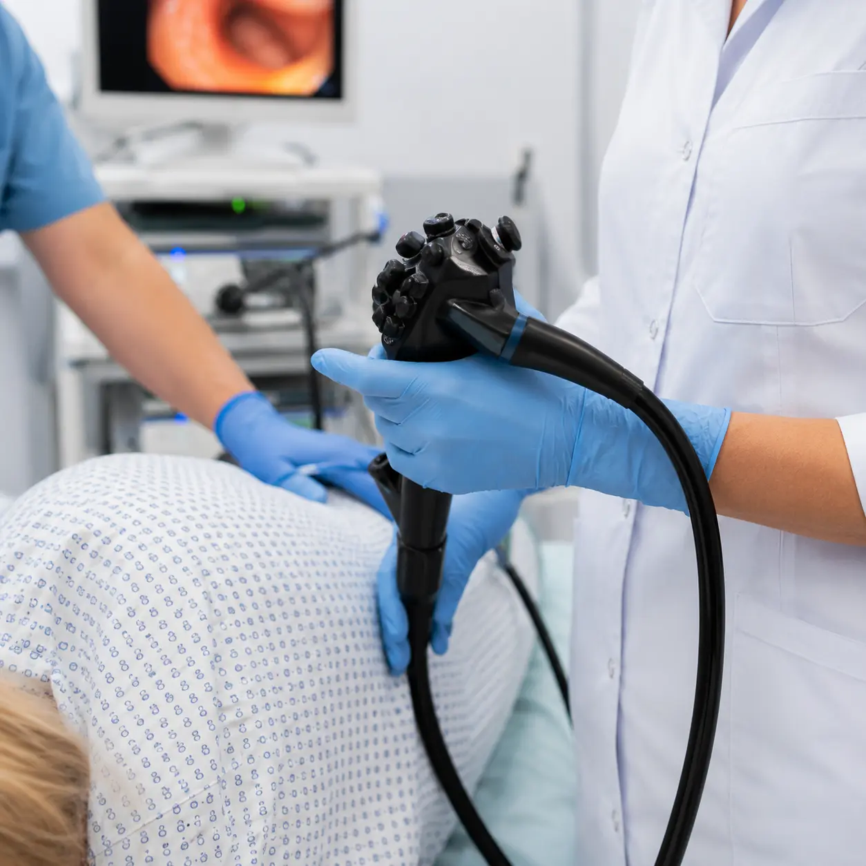 Colonoscopia sendo realizada por médico especialista em Fortaleza — Top+ Saúde Clínica Médica